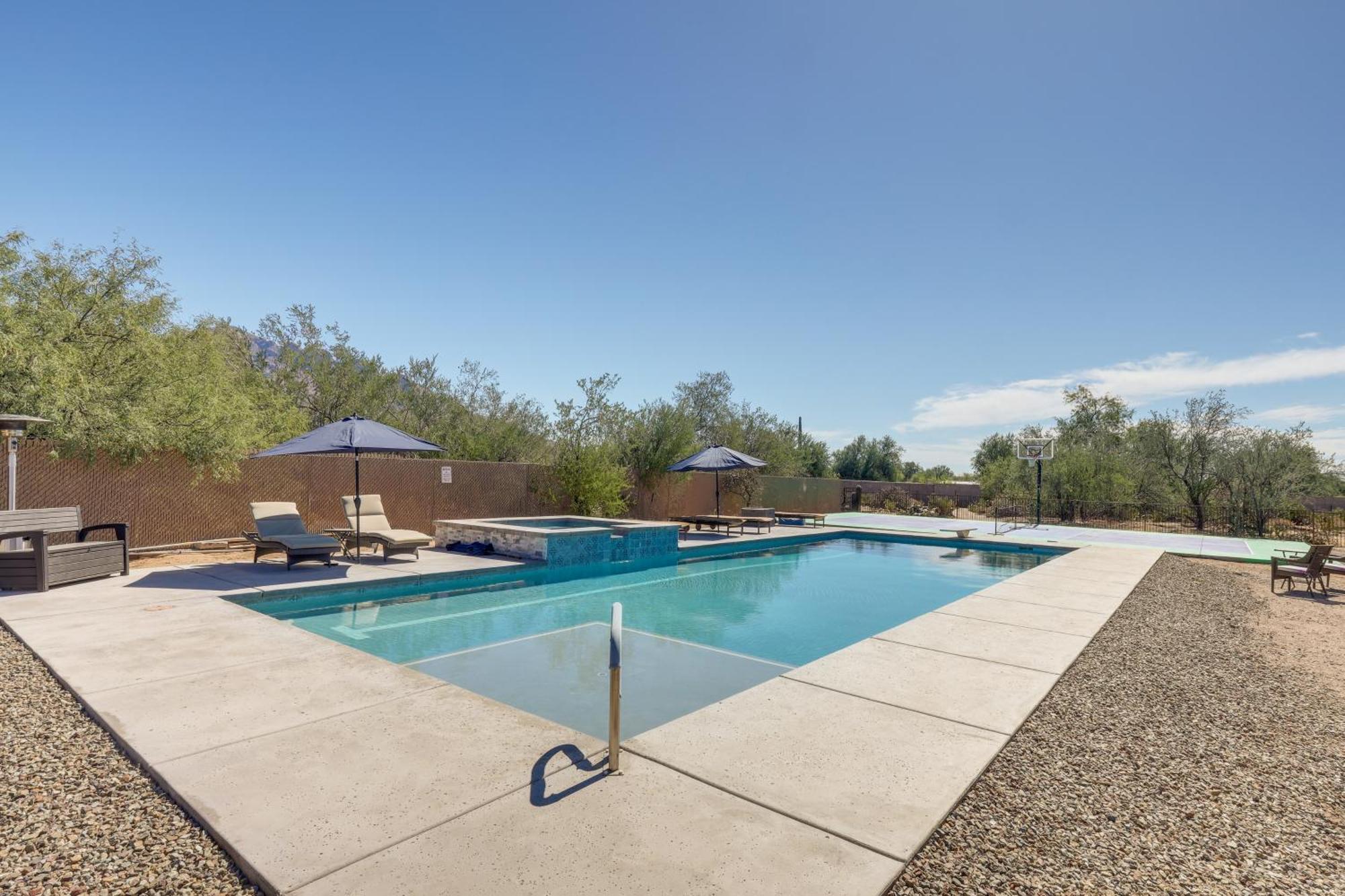Oro Valley Retreat With Pool, Spa And Rooftop Views! Eksteriør bilde